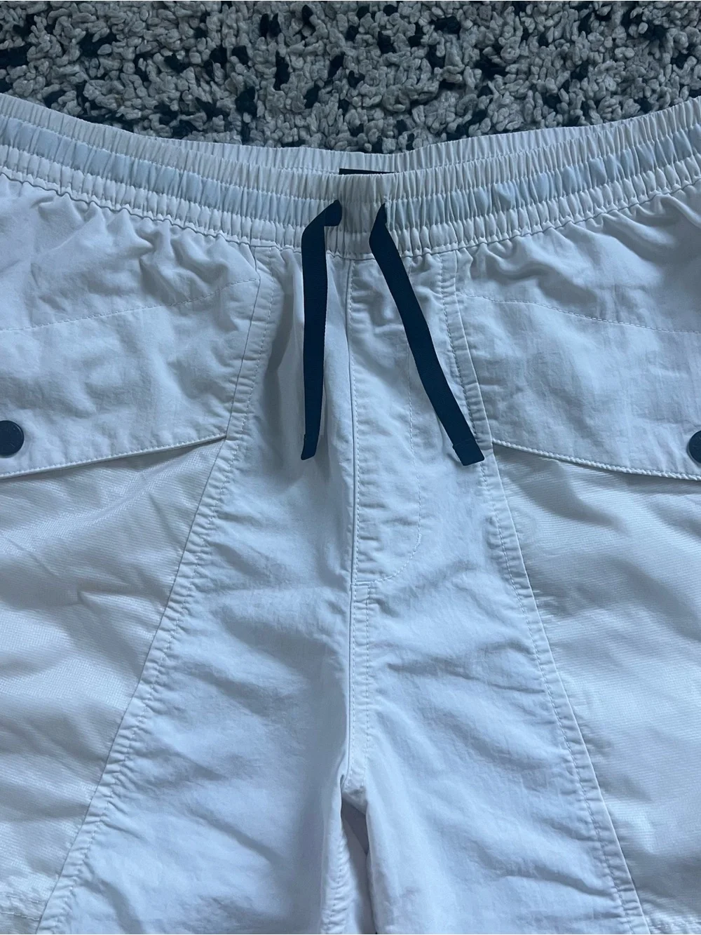 The North Face TNF Outline Shorts Gardenia White Pride Flag Logo Men’s Small
